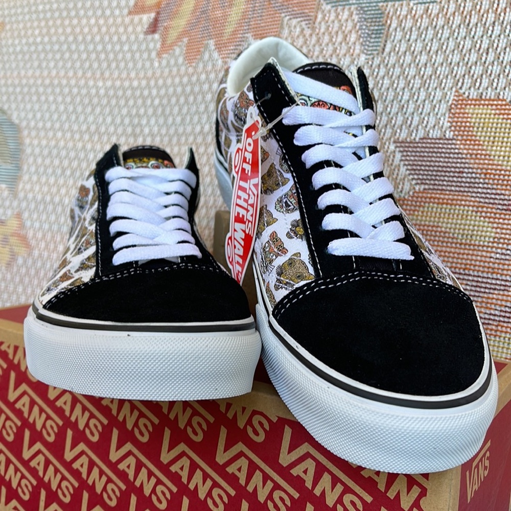 Vans Men’s Old Skool
Jaguar Black
VN0A5JMIBLK
sneakers - Picture 8 of 16